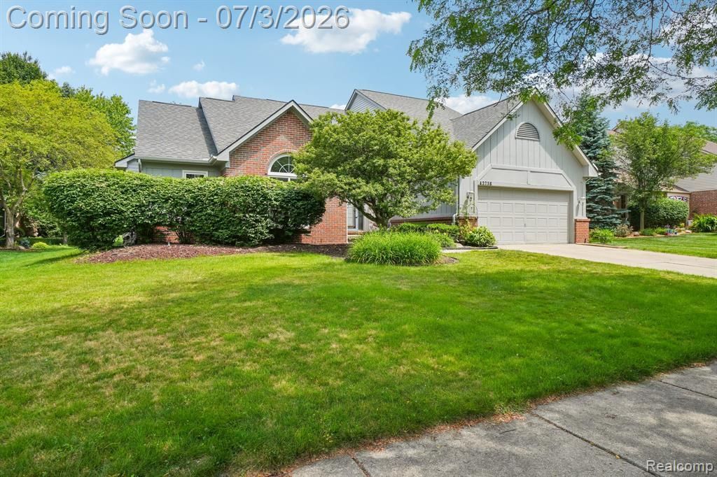 42738 Wimbleton Way, Novi, MI 48377 Main Photo