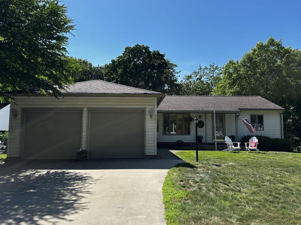 521 Leggat Street, Grand Haven, MI 49417
