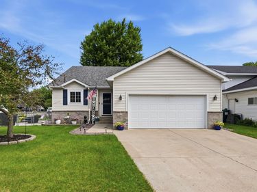 335 Pheasant Drive, Sartell, MN 56377