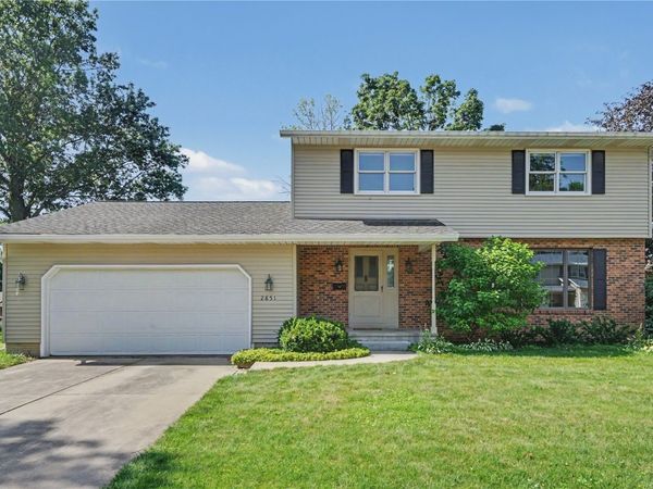 2851 27th Avenue, Marion, IA 52302