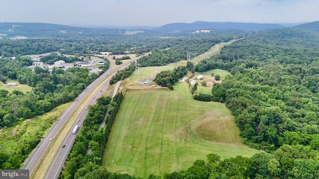 205 FRY ROAD, BIRDSBORO, PA 19508