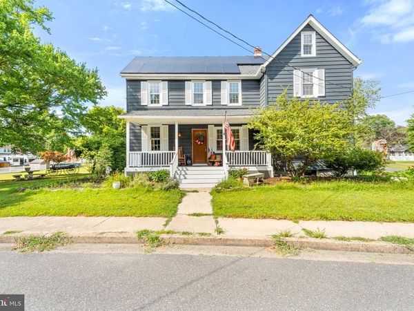 94 E PITTSFIELD STREET, PENNSVILLE, NJ 08070