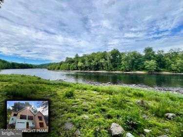 4192 RIVER ROAD, MOUNT BETHEL, PA 18343