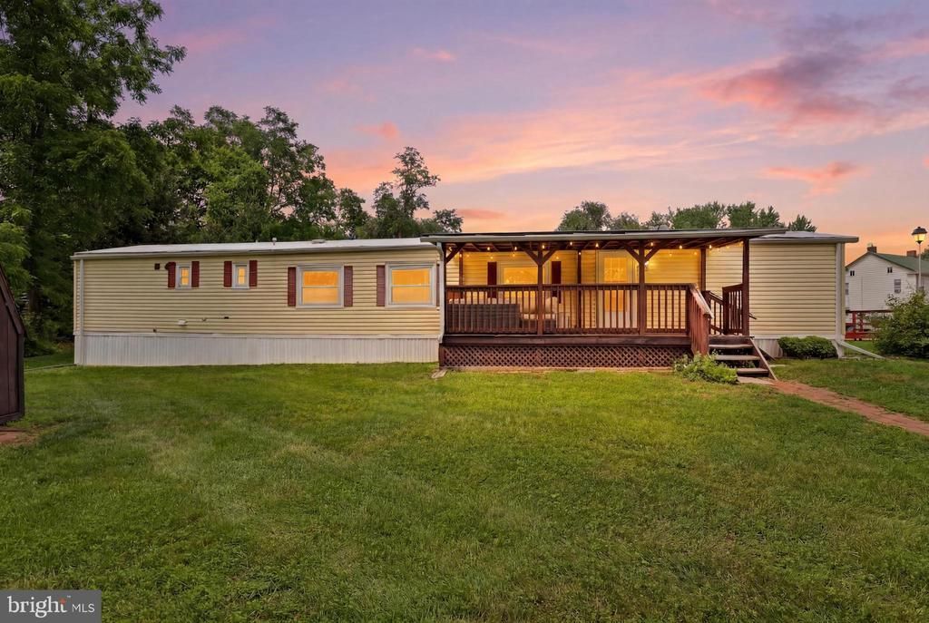 157 LINDA DRIVE, NEW OXFORD, PA 17350