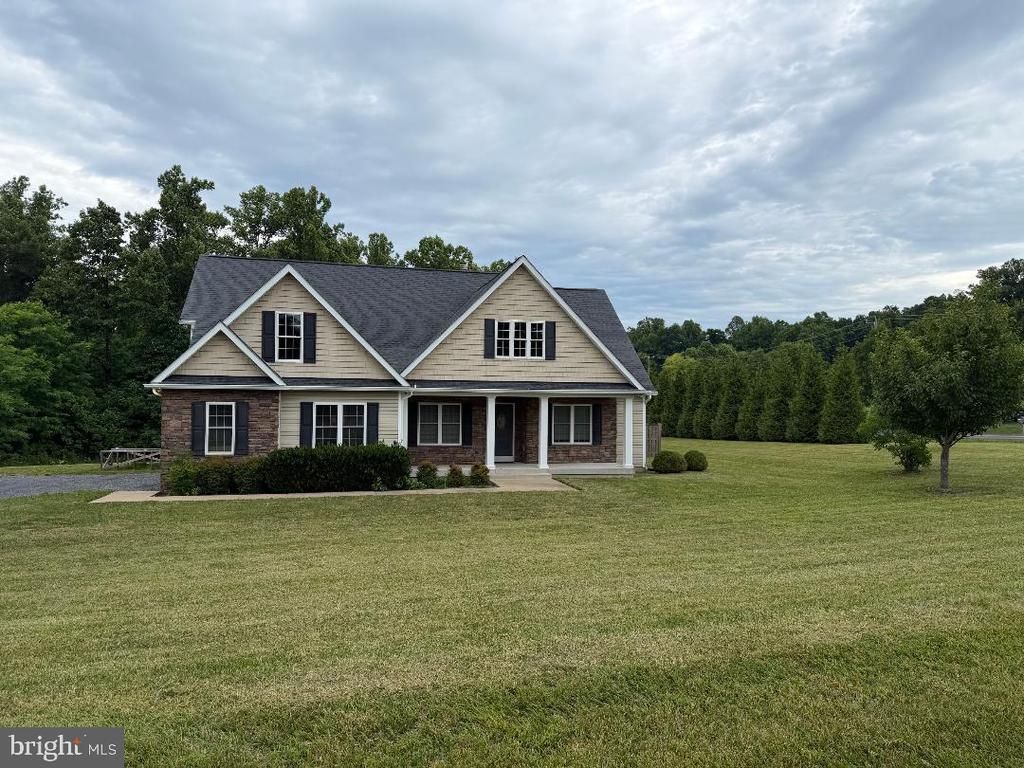 425 FREEZELAND LOOP ROAD , LINDEN, VA 22642