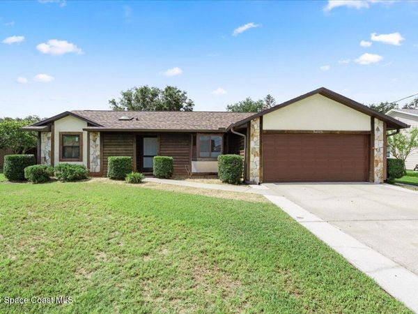 5665 Hemsing Street , Cocoa, FL 32927