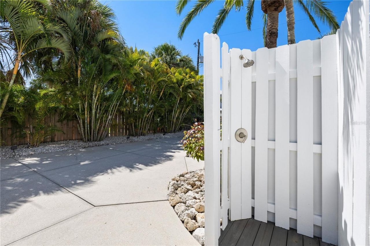 412 Treasure Boat Way, Sarasota, FL 34242 Photo