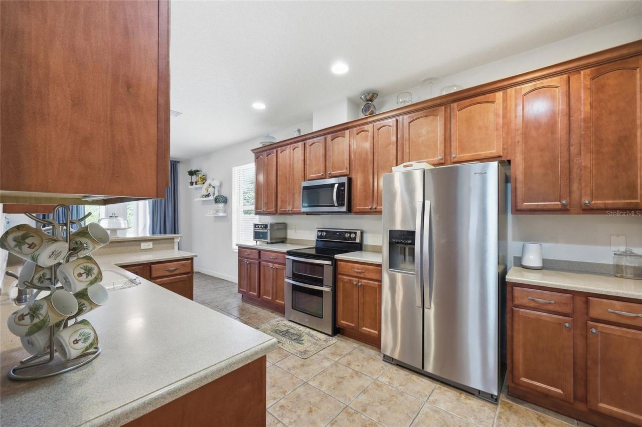 6342 Sanders Grove Circle , Okahumpka, FL 34762 Photo