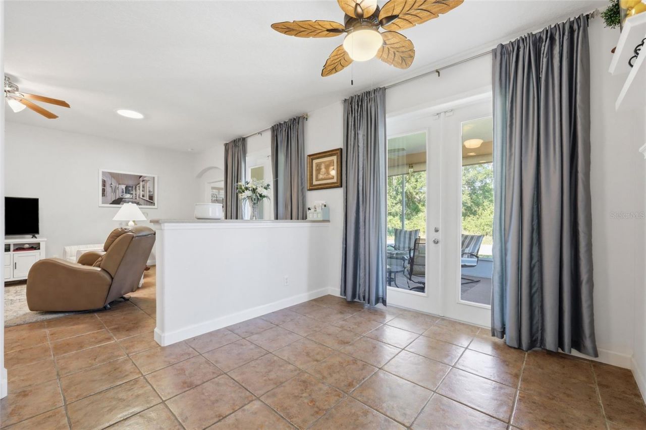 6342 Sanders Grove Circle , Okahumpka, FL 34762 Photo
