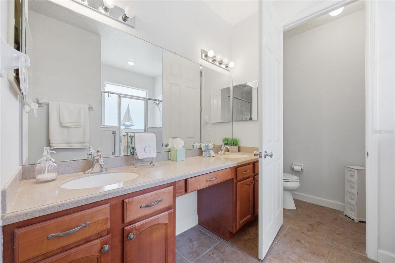6342 Sanders Grove Circle , Okahumpka, FL 34762 Photo