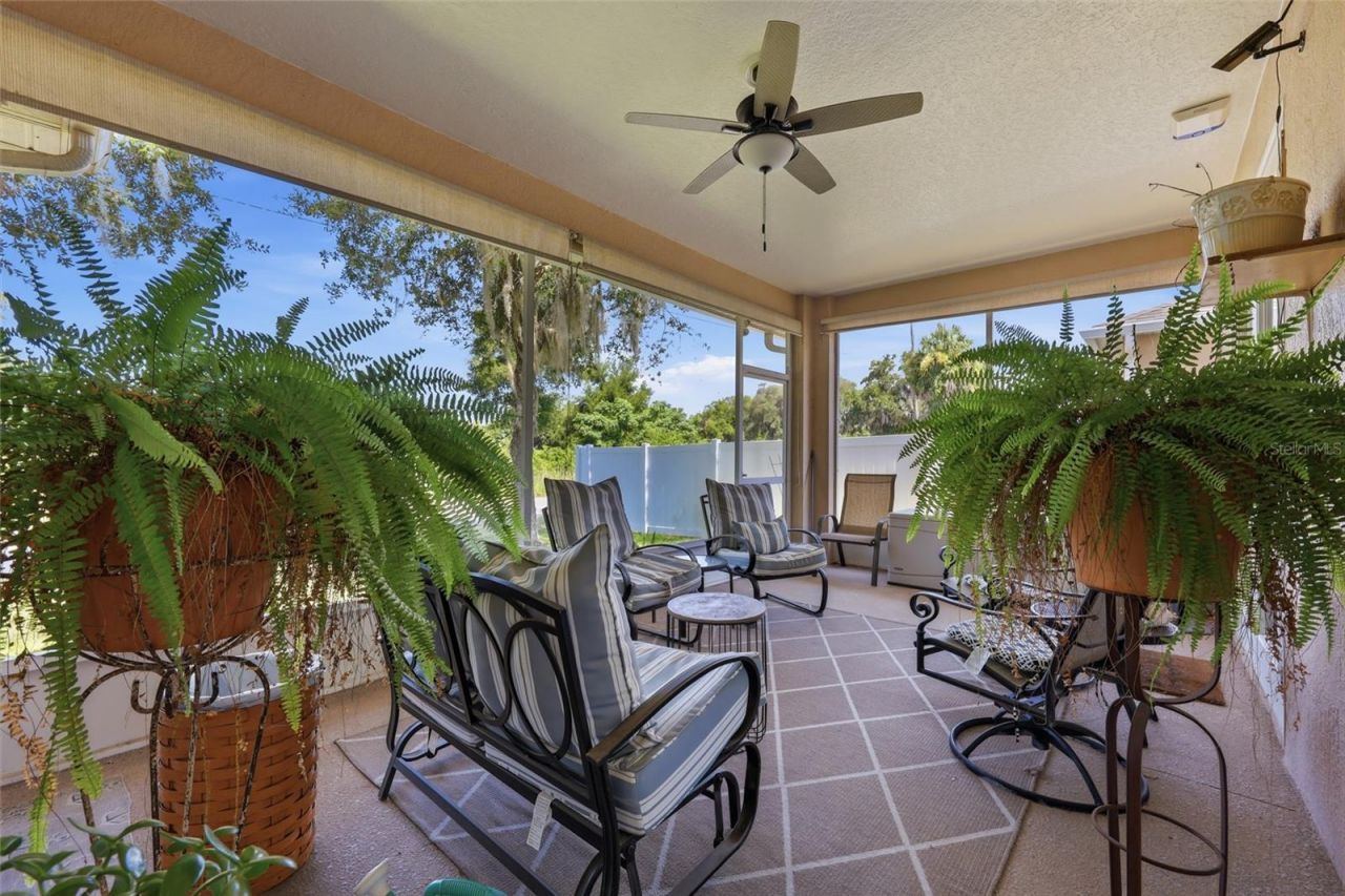 6342 Sanders Grove Circle , Okahumpka, FL 34762 Photo