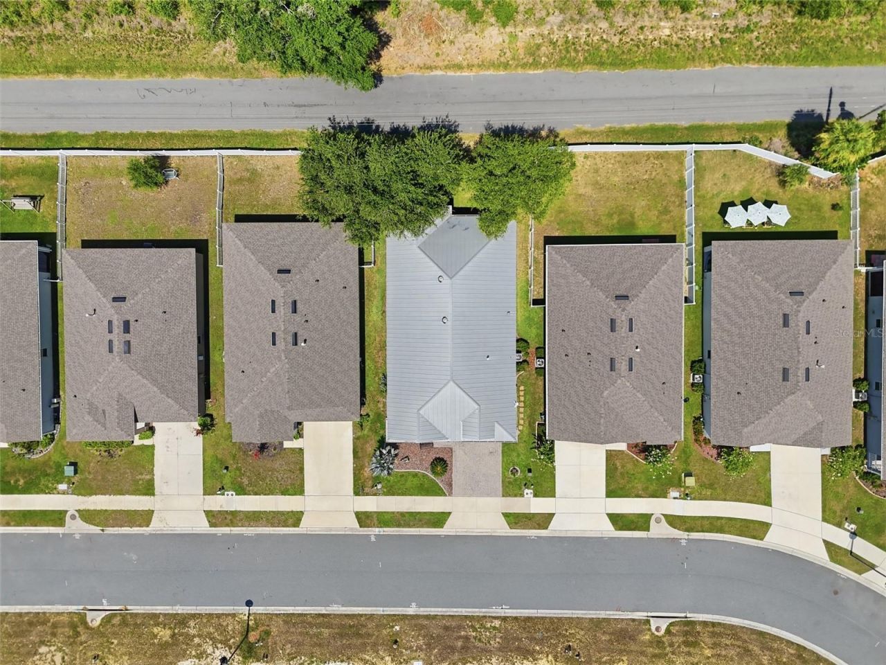 6342 Sanders Grove Circle , Okahumpka, FL 34762 Photo