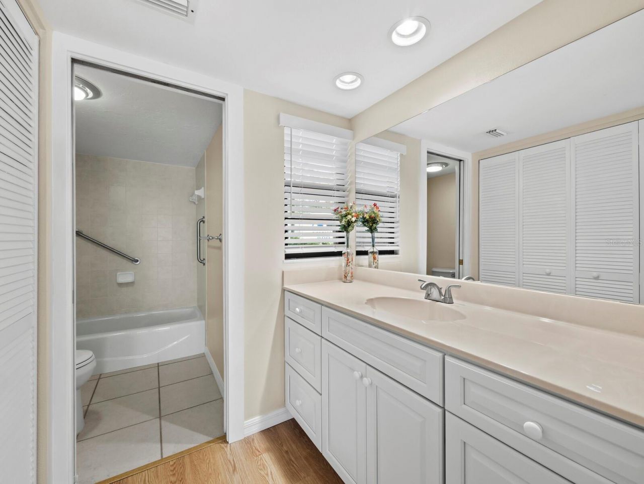 5260 Gulf Of Mexico Drive, Unit 413, Longboat Key, FL 34228 Photo