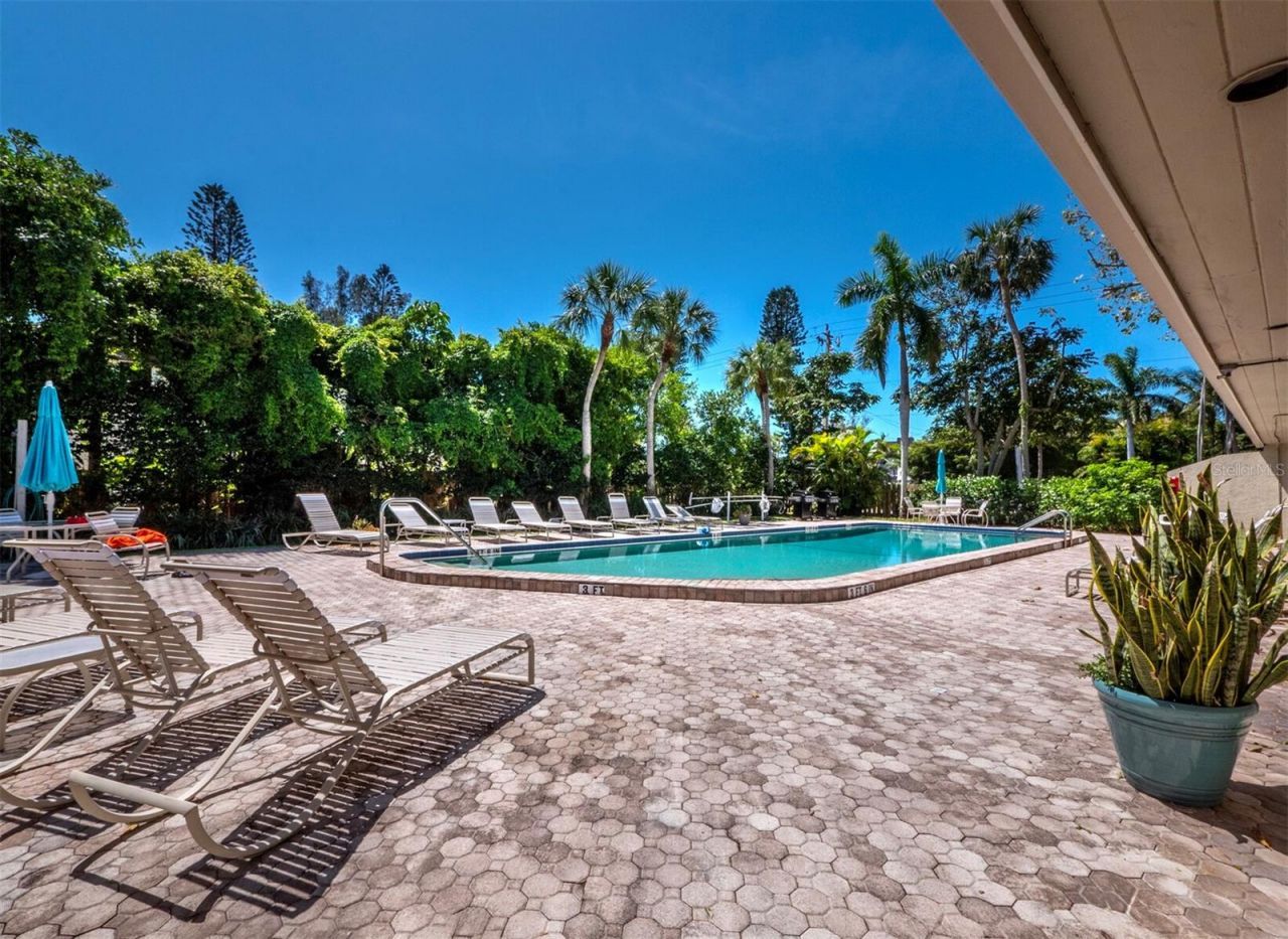 5260 Gulf Of Mexico Drive, Unit 413, Longboat Key, FL 34228 Photo