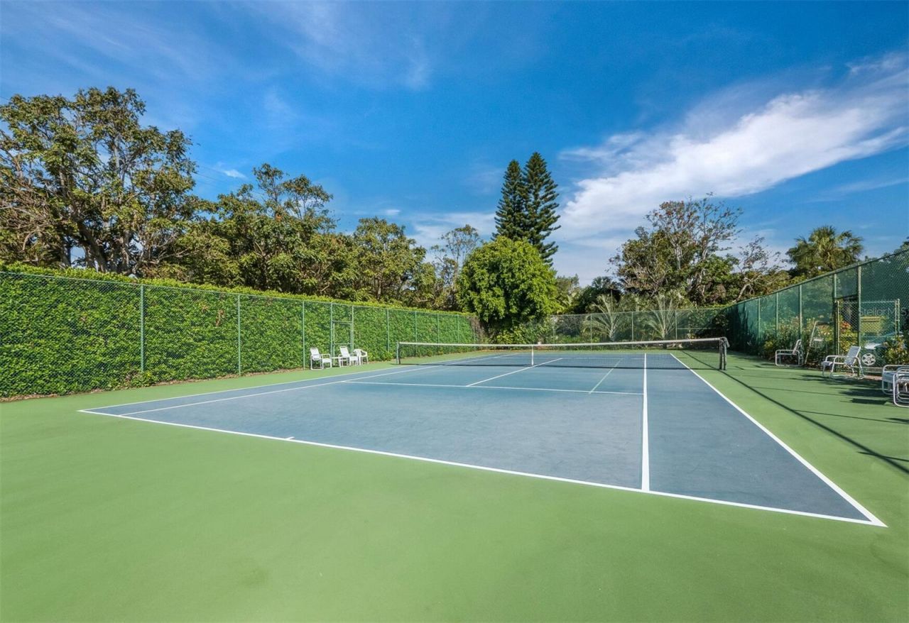 5260 Gulf Of Mexico Drive, Unit 413, Longboat Key, FL 34228 Photo