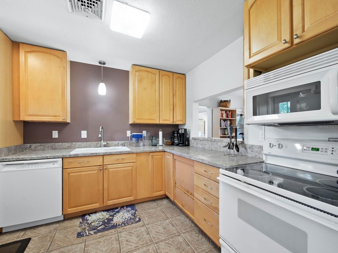 5260 Gulf Of Mexico Drive, Unit 413, Longboat Key, FL 34228 Photo