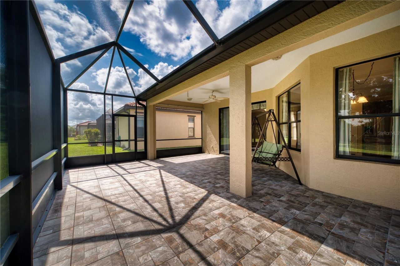 4252 Mackay Falls Terrace, Sarasota, FL 34243 Photo