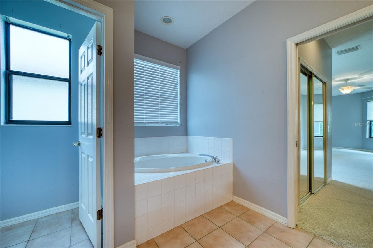 4252 Mackay Falls Terrace, Sarasota, FL 34243 Photo