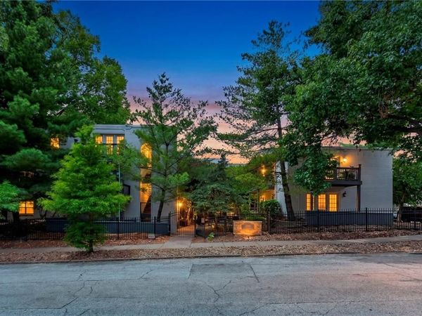 4500 Jefferson Street, Unit 102, Kansas City, MO 64111