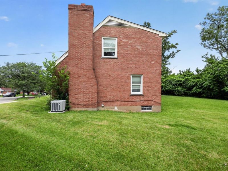 5406 Bluebird Lane, Cincinnati, OH 45239 Photo 13