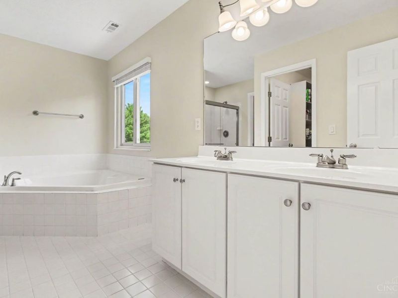 1754 Millbrook Lane, Miami Twp, OH 45140 Photo 19