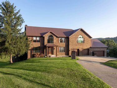 12 Charlo Drive, Hurricane, WV 25526