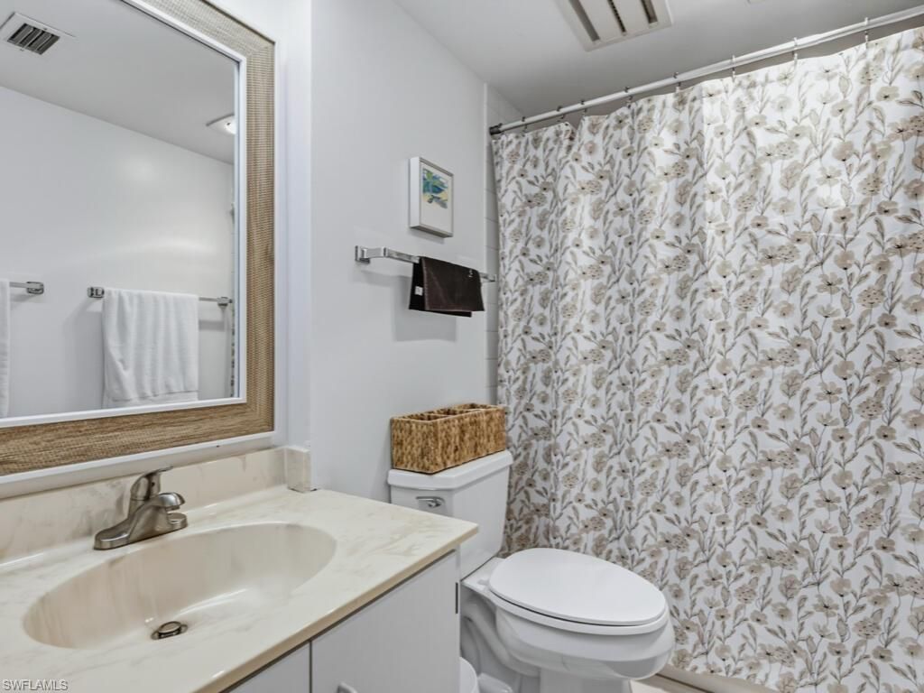 11030 Gulf Shore Dr, Unit 503, Naples, FL 34108 Photo