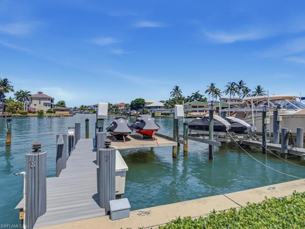 11030 Gulf Shore Dr, Unit 503, Naples, FL 34108 Photo