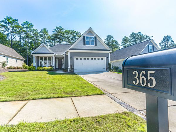365 N Bracken Fern Lane , Southern Pines, NC 28387