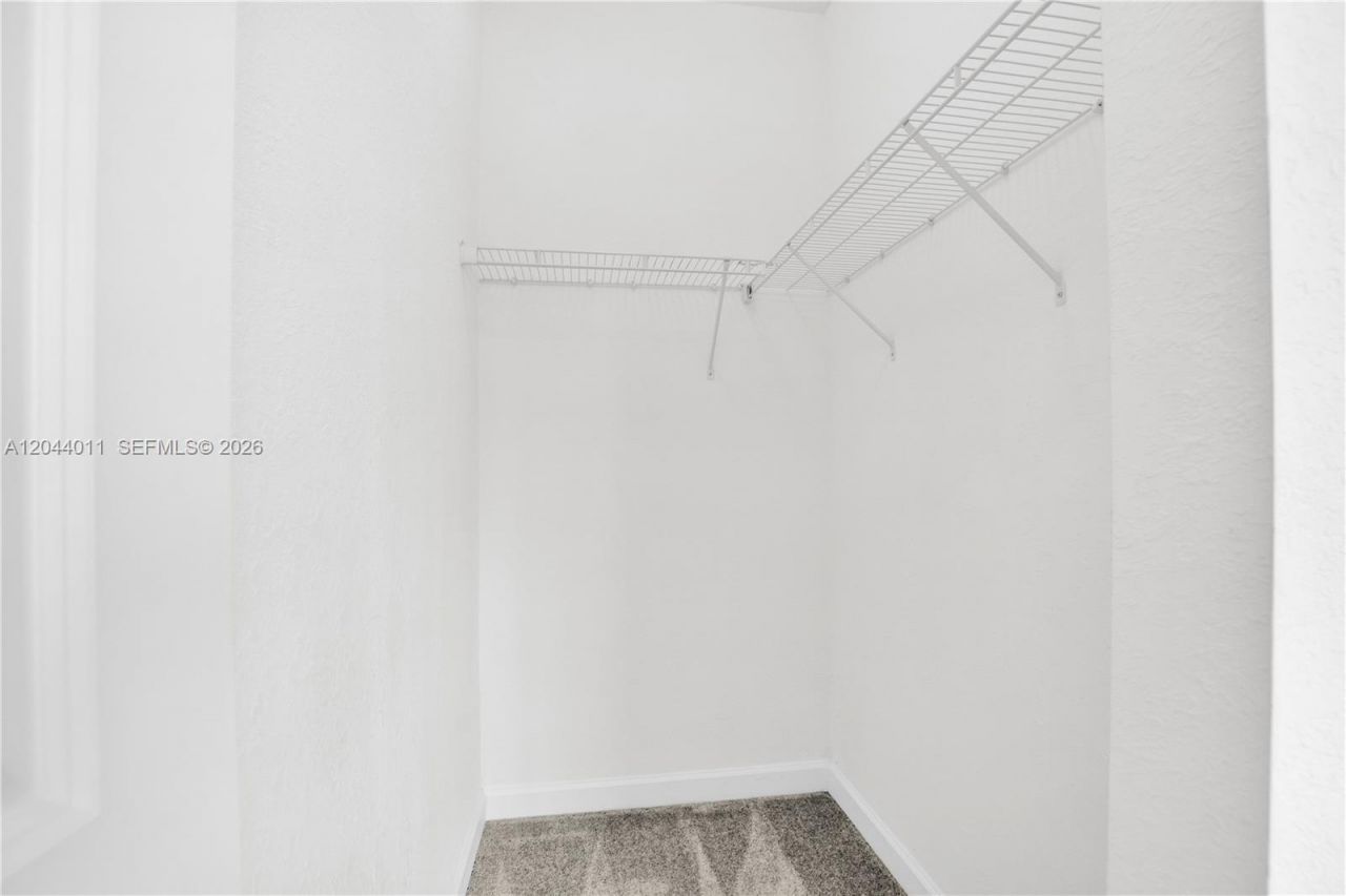 20610 NE 5th Pl , Miami, FL 33179 Photo