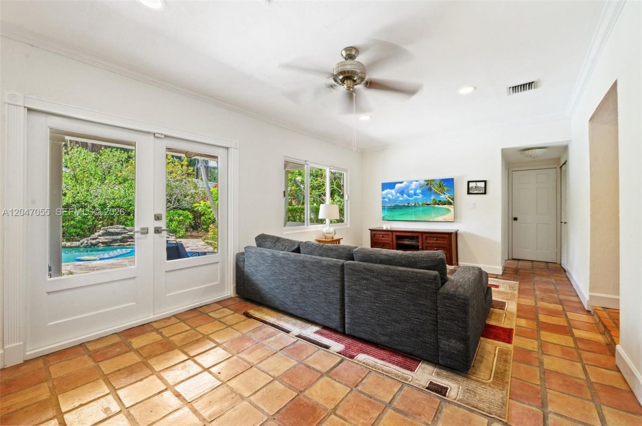 4054 Bonita Ave , Miami, FL 33133 Photo