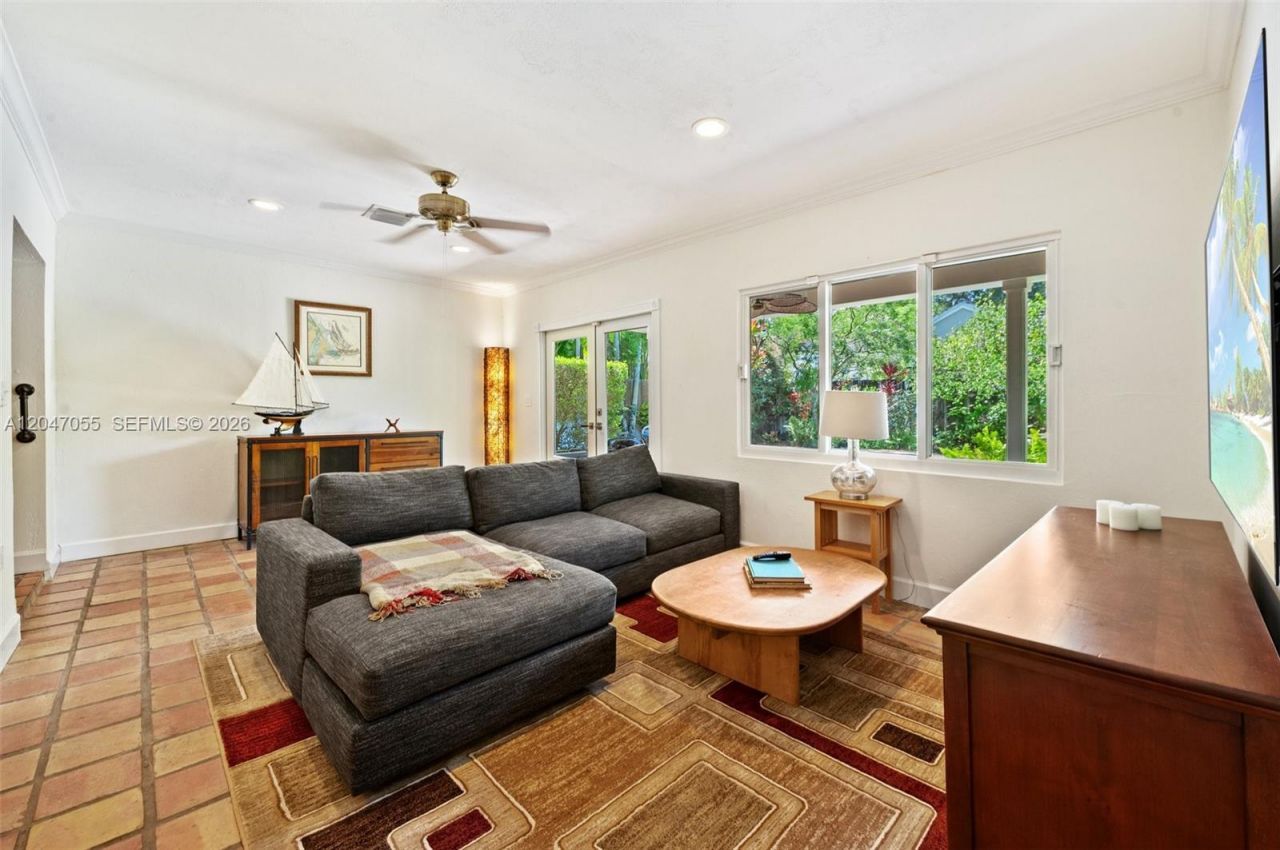 4054 Bonita Ave , Miami, FL 33133 Photo