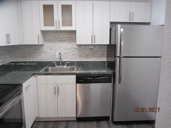 Unit 107, Doral, FL 33166