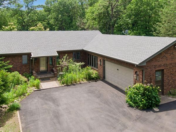 9825 Brent Avenue, Inver Grove Heights, MN 55077