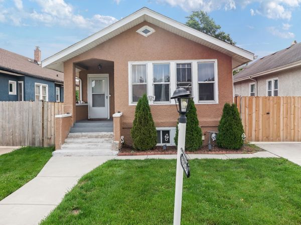 1329 S 12th Avenue , Maywood, IL 60153