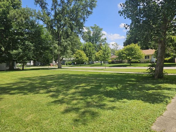 324 W Washington Street , Momence, IL 60954