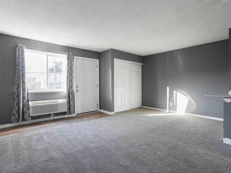 28 S Williams Street, Newark, OH 43055 Photo 3