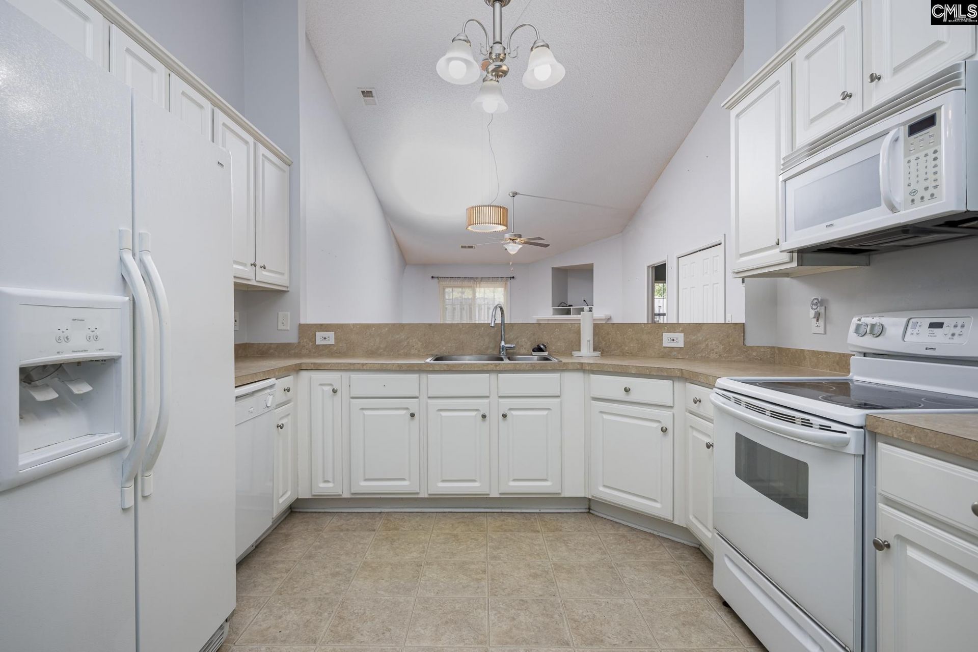 154 Courtside Drive  Photo 12