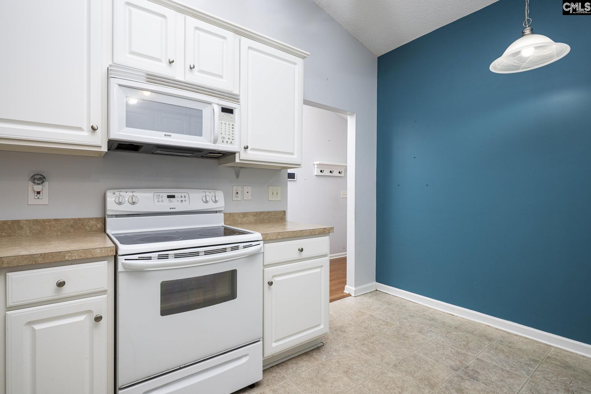 154 Courtside Drive  Photo 13