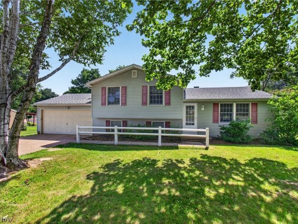3110 Bronco Drive , Clinton, OH 44216