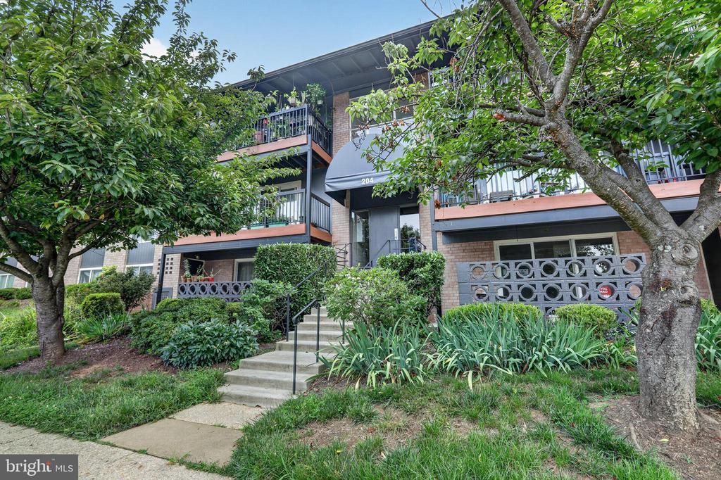 204 Park Terrace Court Se, Unit 28, Vienna, VA 22180 Main Photo