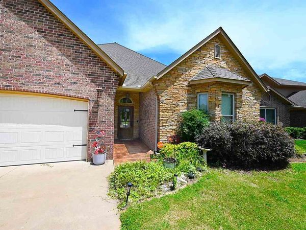 1005 S Greystone Street, Stillwater, OK 74074