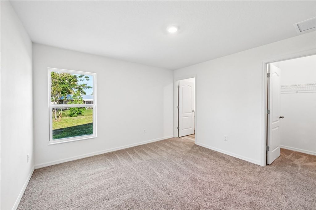 8565 104th Court , Vero Beach, FL 32967 Photo