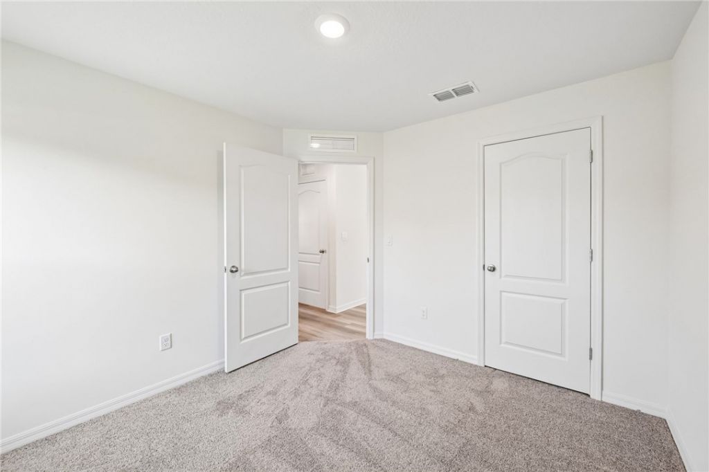 8565 104th Court , Vero Beach, FL 32967 Photo
