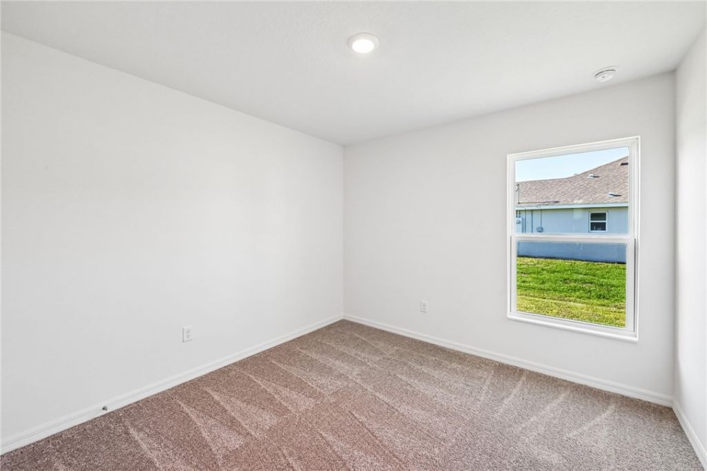 8565 104th Court , Vero Beach, FL 32967 Photo