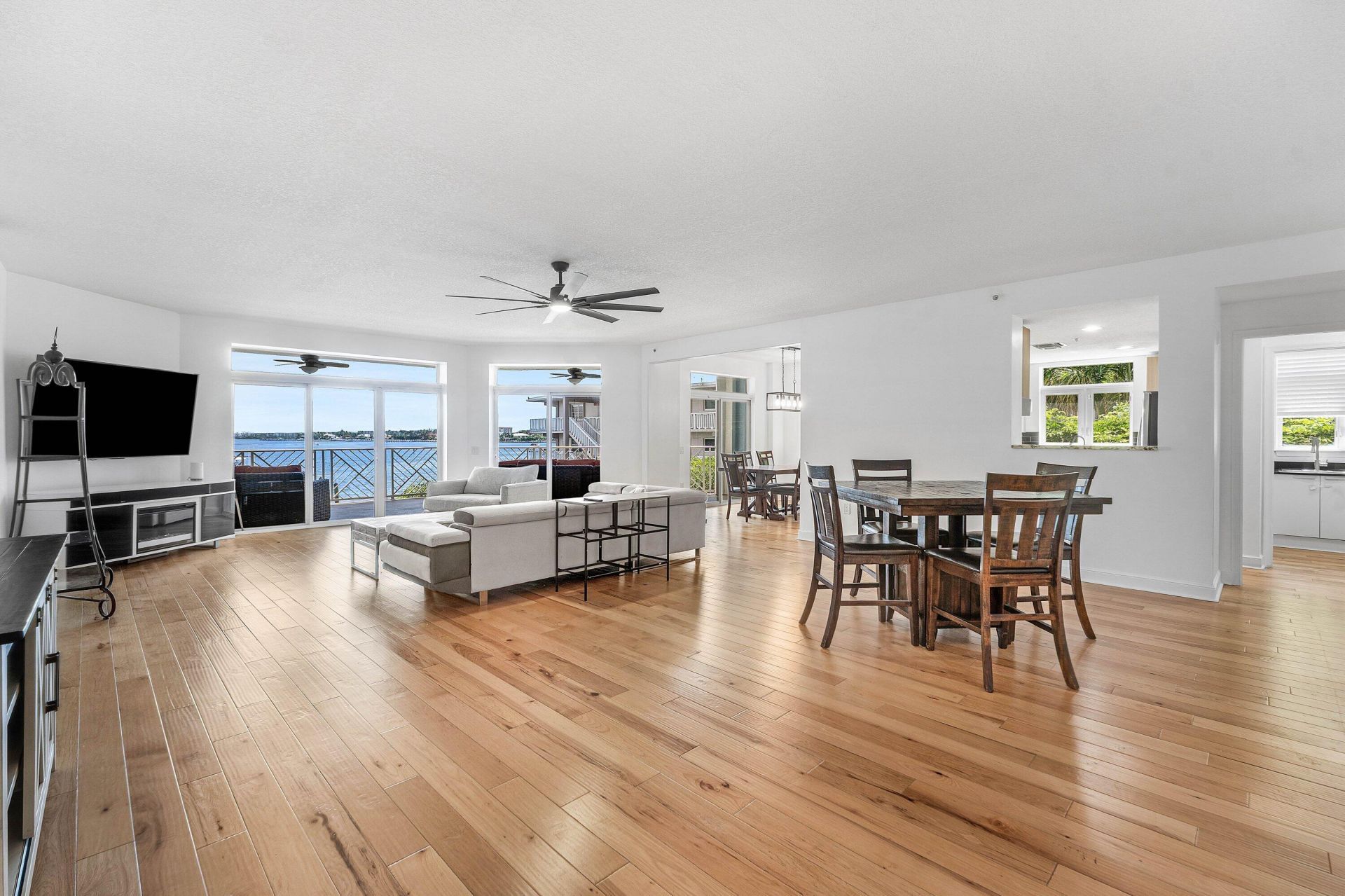 309 E Ocean Avenue, Unit 103, Lantana, FL 33462 Photo