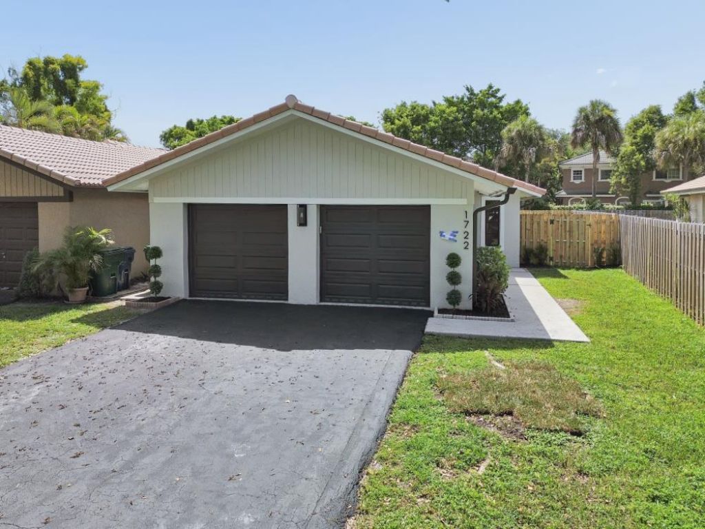 1722 NW 93rd Terrace, Coral Springs, FL 33071 Photo