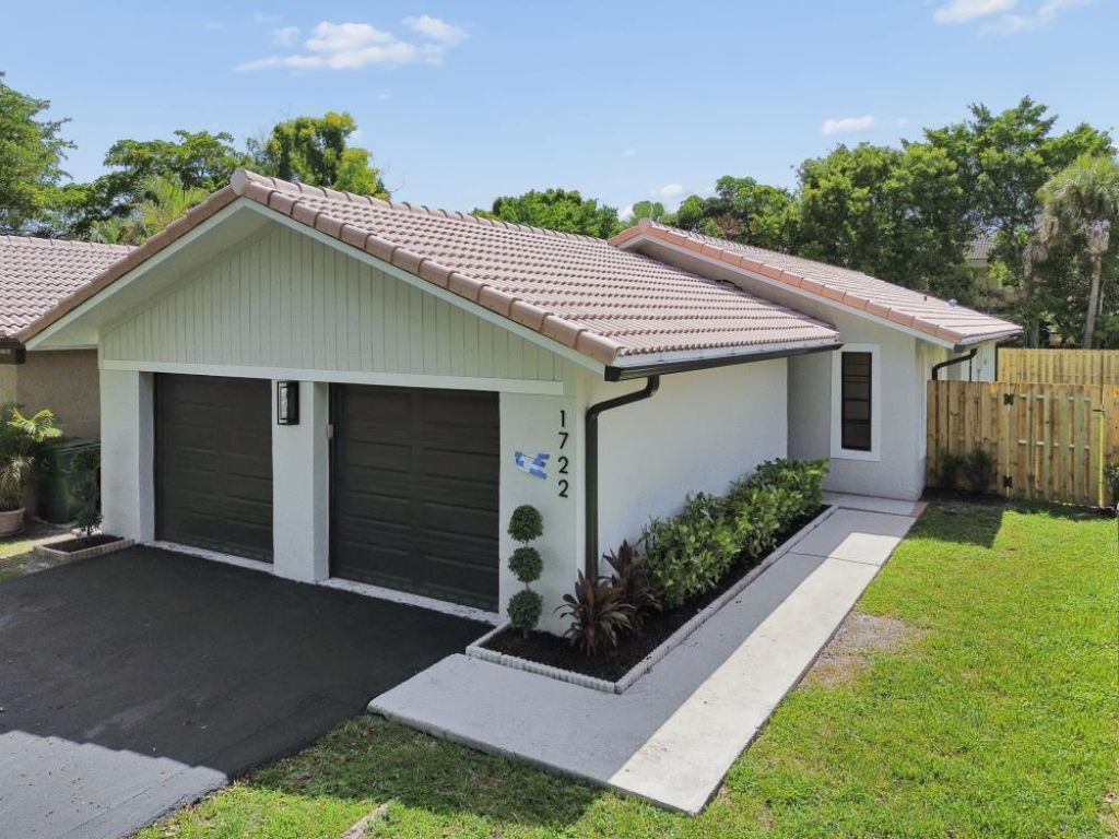 1722 NW 93rd Terrace, Coral Springs, FL 33071 Photo