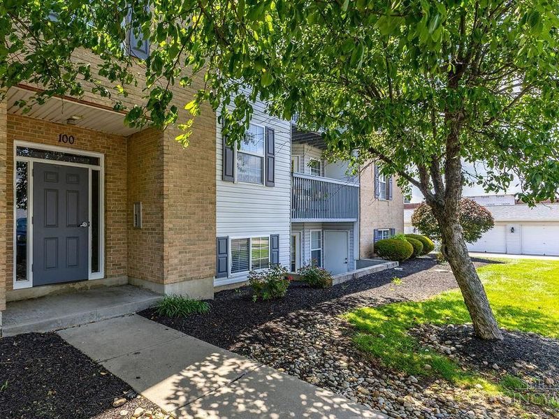 100 Rough Way, Unit 4, Lebanon, OH 45036 Photo 1