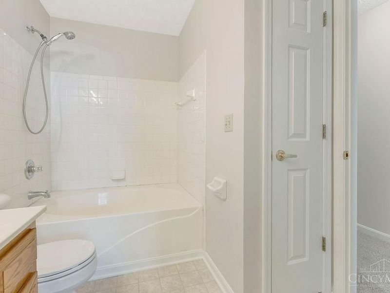 100 Rough Way, Unit 4, Lebanon, OH 45036 Photo 12